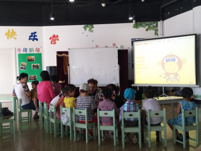 20180811少儿馆小贝壳英阅绘《好饿好饿的毛毛虫》活动回顾
