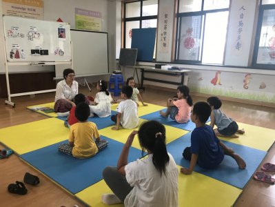 ＂激情学外语 快乐求发展＂公益外语沙龙活动 Weekend Reading Club之罗老师英文故事绘 《星星间的梅》 活动回顾