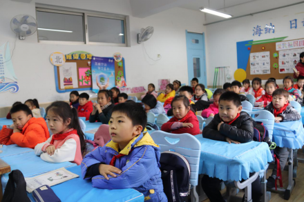 20191126青岛市图书馆少儿馆整本书阅读走进青岛市南区实验小学活动回顾