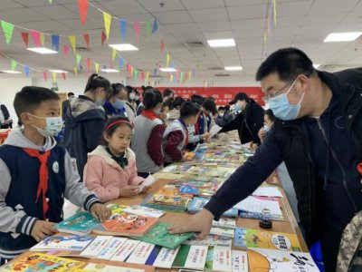 “春浓书香漫 不负韶华年” -2021世界读书日特别活动：青岛市图书馆图书交换大集活动回顾