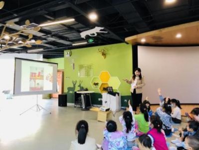 小贝壳亲子读吧五一特别活动——《阿利的红斗篷》活动回顾