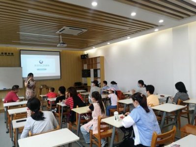 “激情学外语 快乐求发展”公益外语沙龙活动 外语语言文化体验课——英语词性的奥秘 活动回顾